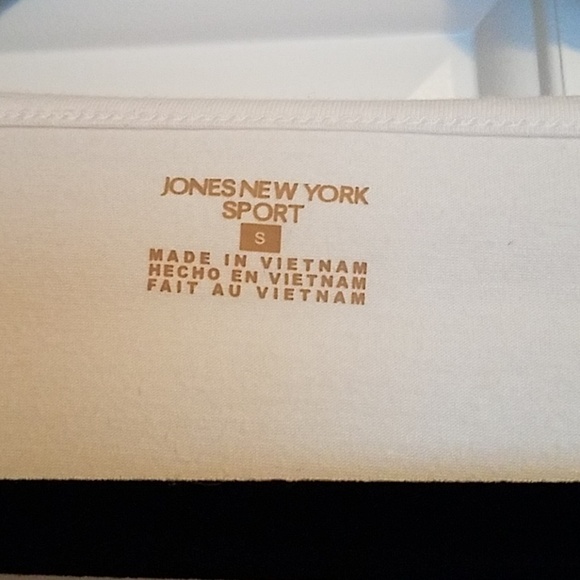 Coral Flower Top - Jones New York Sport - Picture 2 of 3